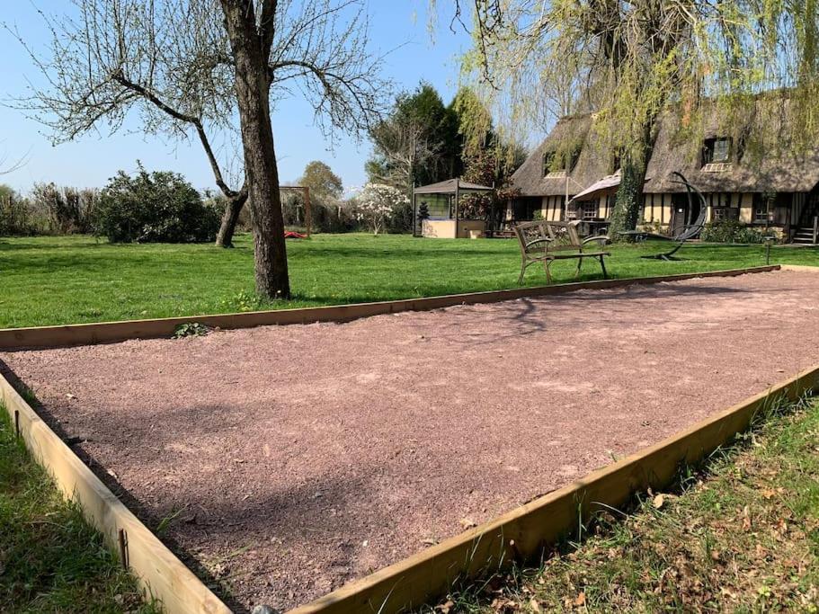Chaumiere Familiale Weekend & Vacances Paisible Saint-Philbert-sur-Risle Exterior foto