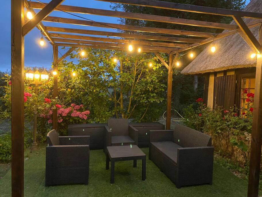 Chaumiere Familiale Weekend & Vacances Paisible Saint-Philbert-sur-Risle Exterior foto